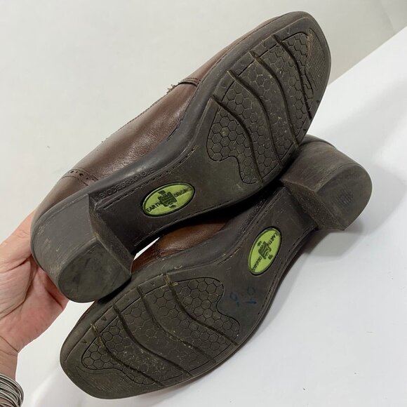 EARTH Origins Marla Brown Eyelet Leather Comfort Button Heel Clogs Size 8M - Picture 8 of 8